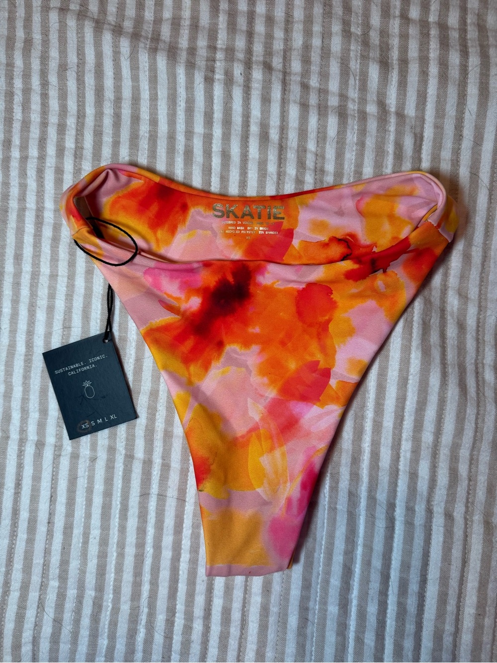 Skatie Bikini Bottom
